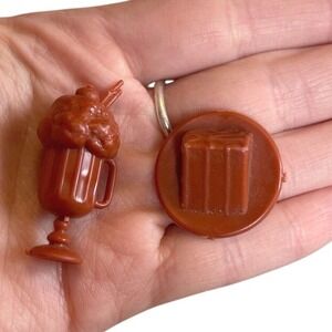 Barbie Dream Pool Collection Barbecue 1980 Replacement Food Milkshake Cake 1480‎